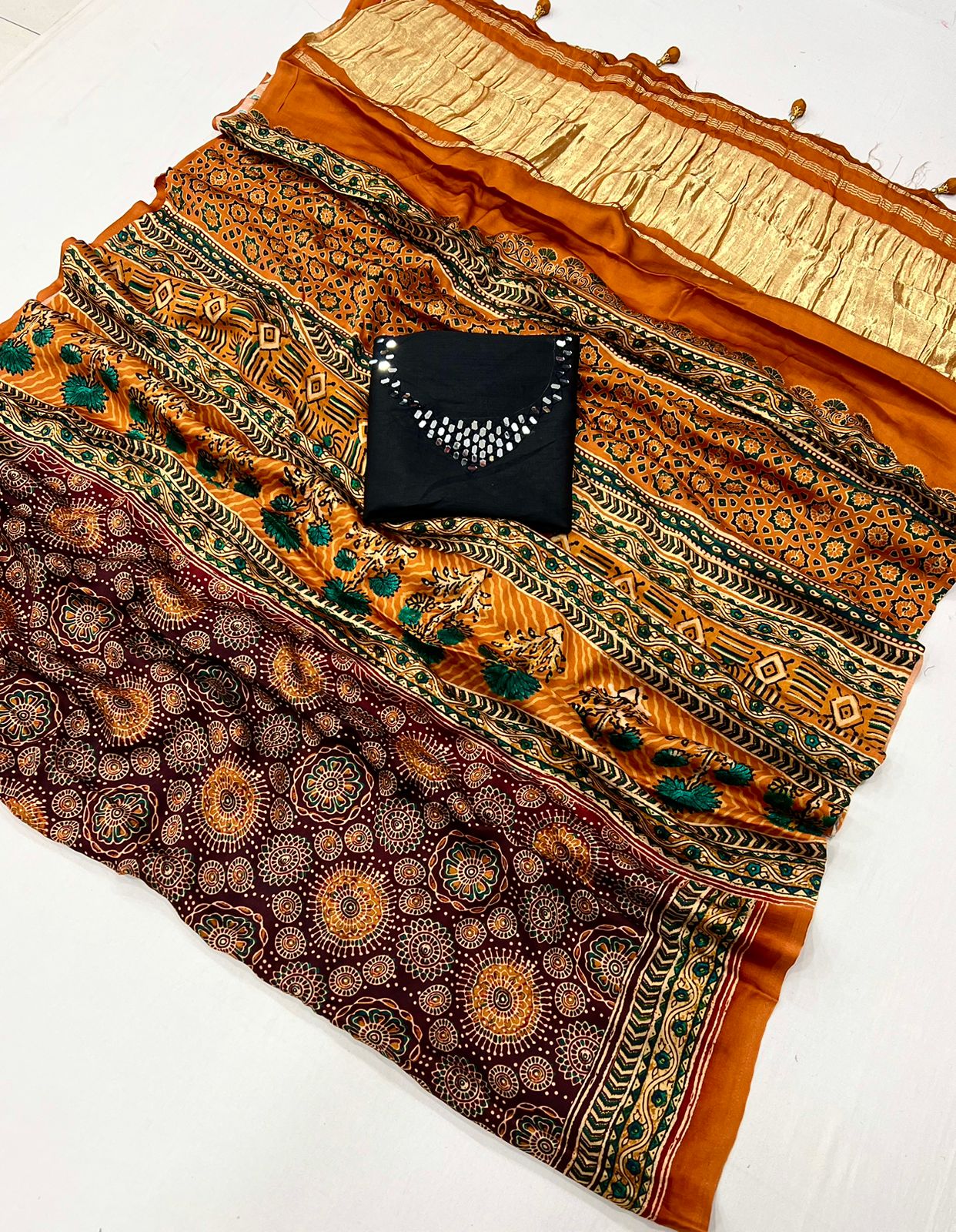 Jogan By Ressa Printed Viscose Saree Suppliers In India
